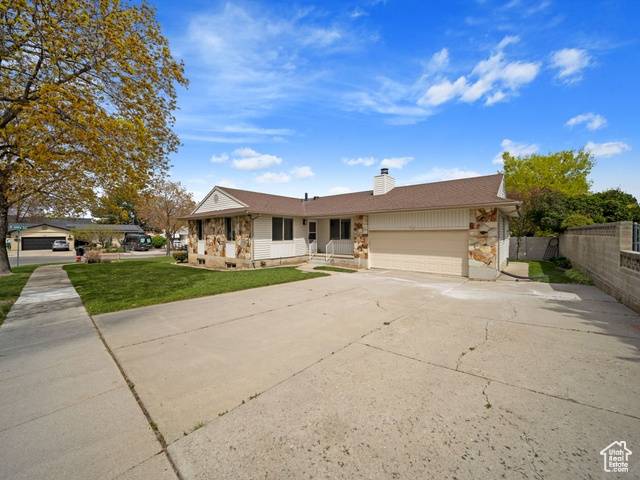 Murray, UT 84123,704 W DAISY LN S