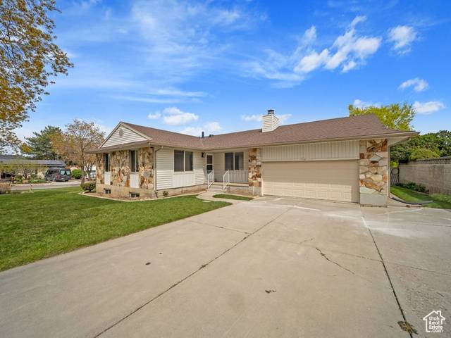 Murray, UT 84123,704 W DAISY LN S