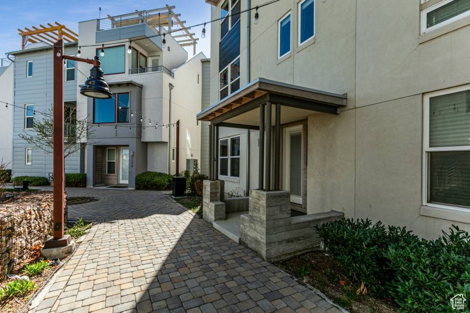 South Jordan, UT 84009,4516 W DAYBREAK RIM WAY S