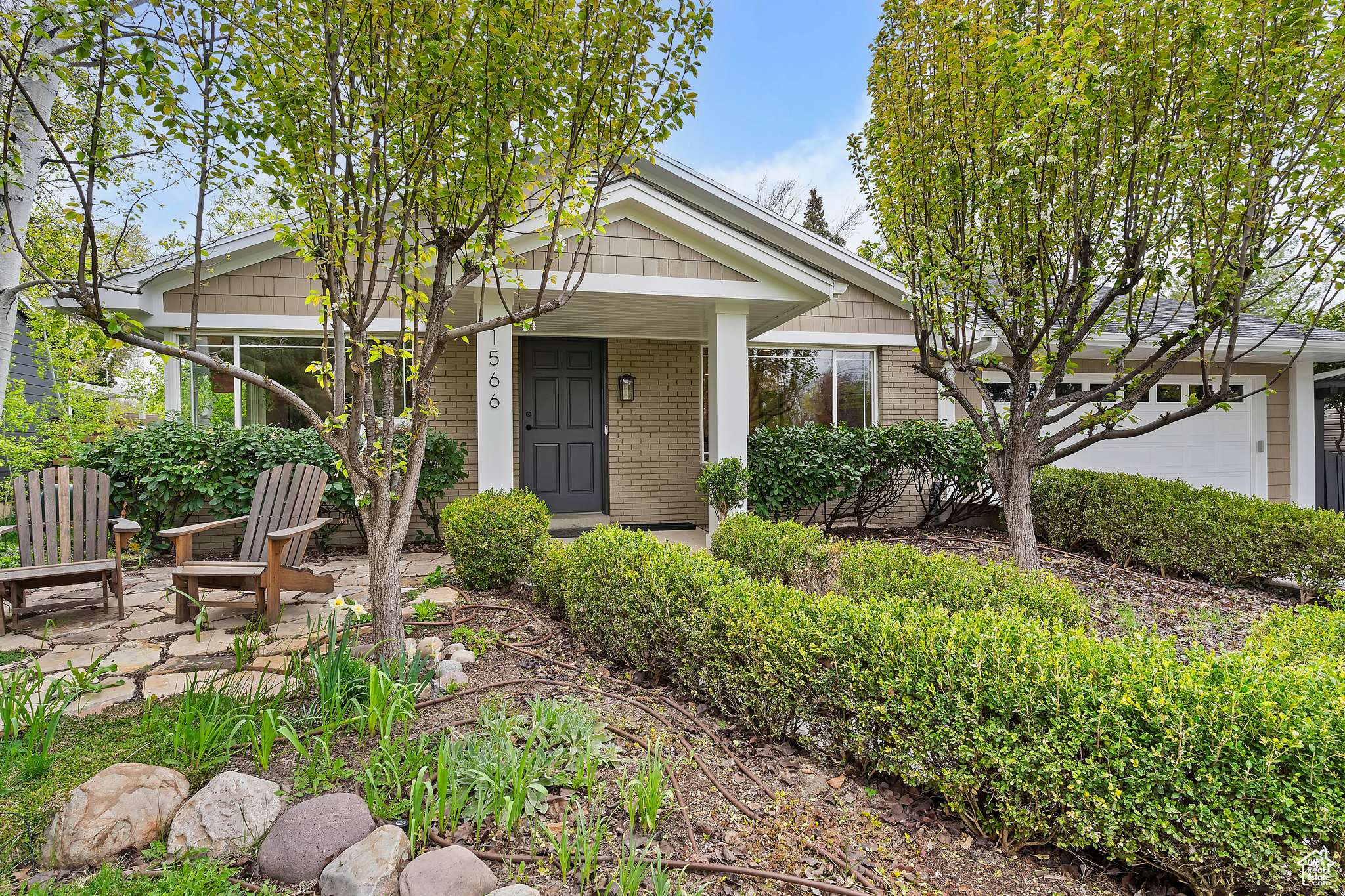 Salt Lake City, UT 84106,1566 E EVERGREEN LN S