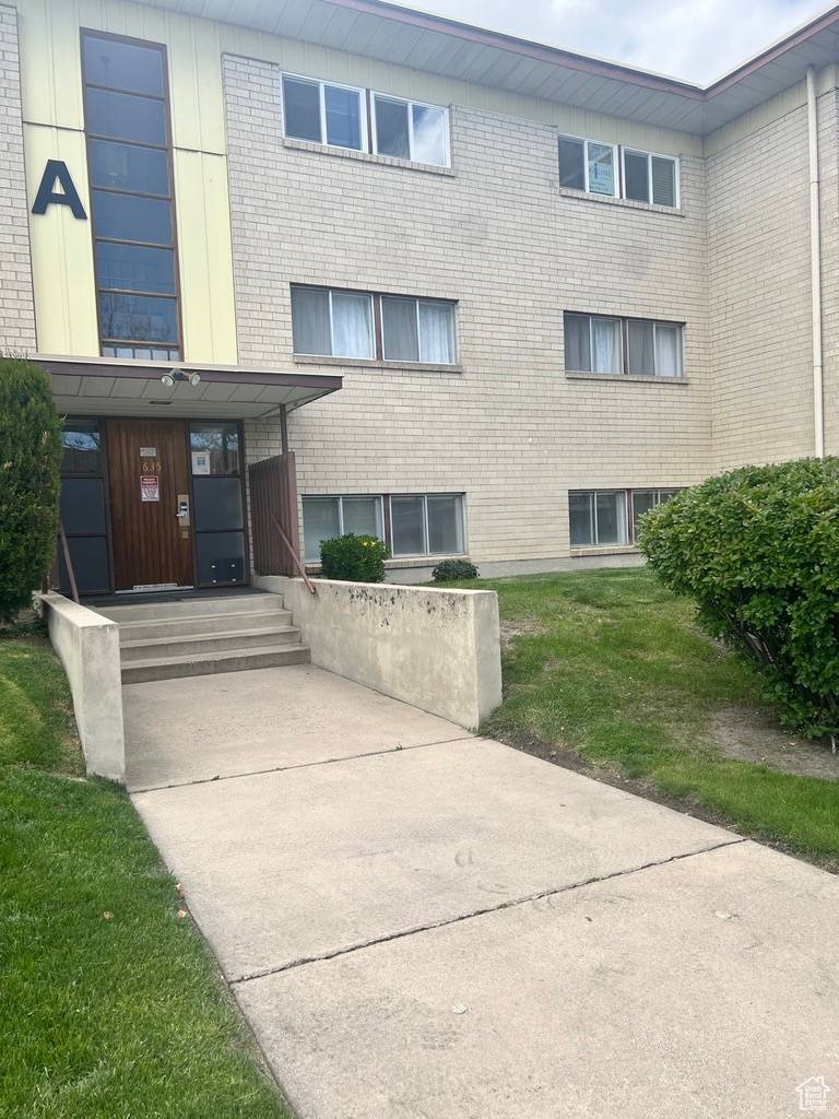 Salt Lake City, UT 84116,635 N 1200 W #A-306
