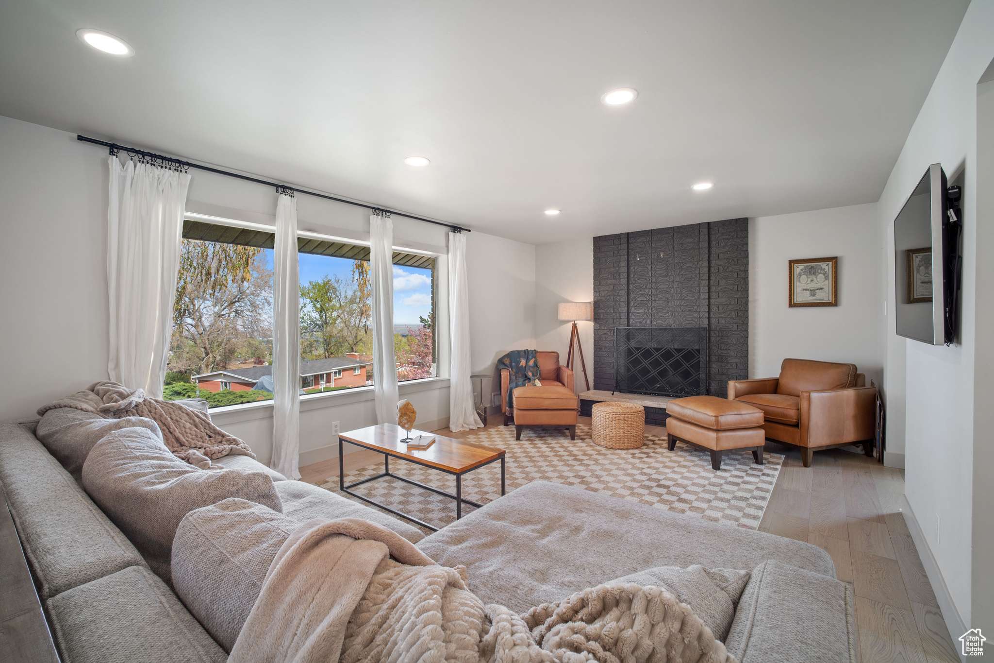 Bountiful, UT 84010,3463 S 50 E