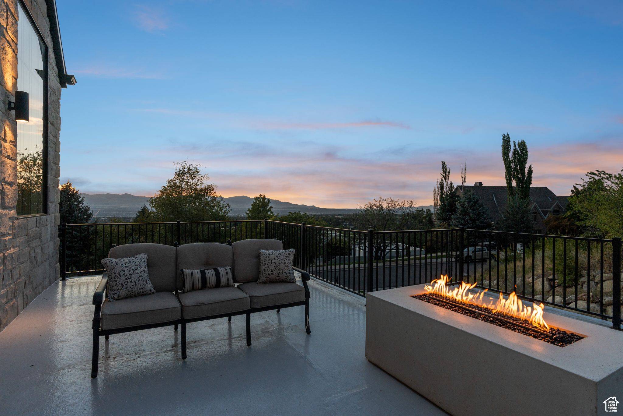 Sandy, UT 84092,11257 S EAGLE VIEW DR
