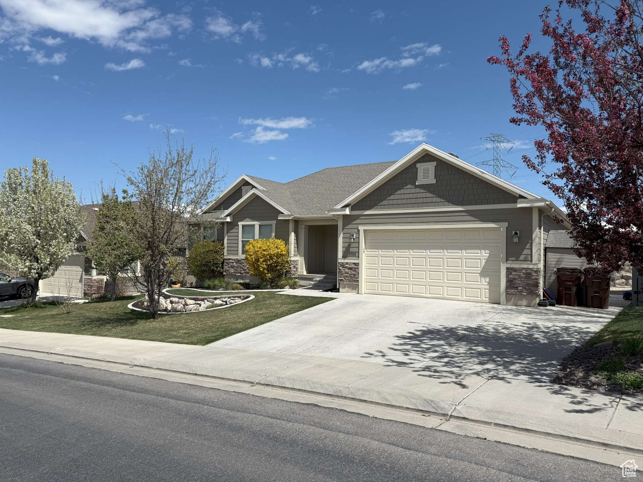 Eagle Mountain, UT 84005,9104 N CORNWALL WAY E