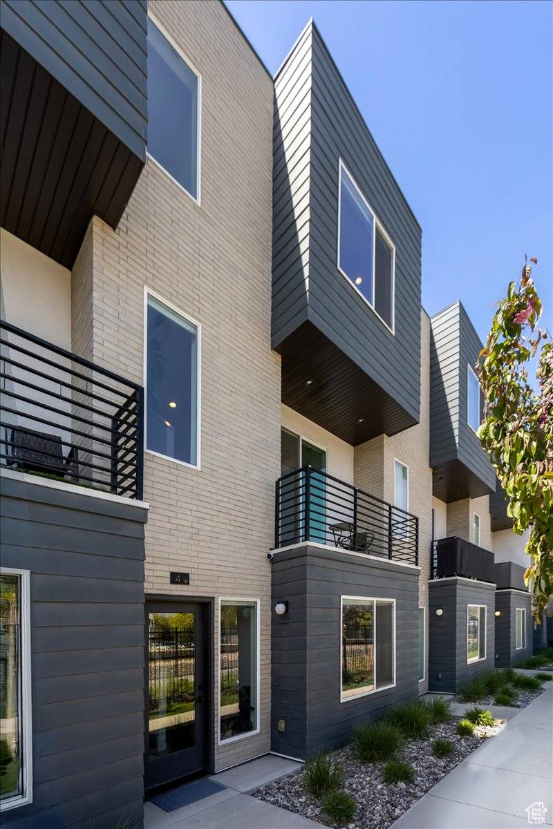 Salt Lake City, UT 84115,230 W 1300 S #4