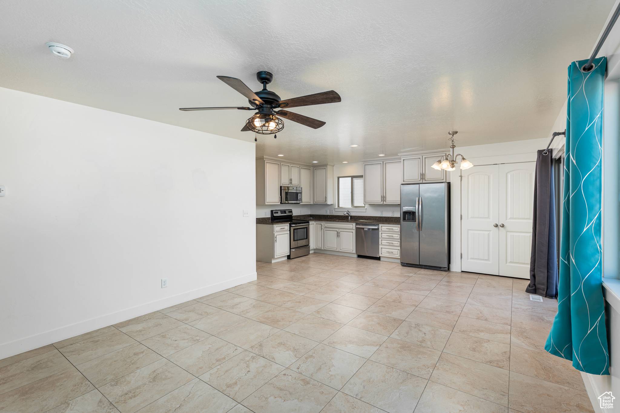 Eagle Mountain, UT 84005,4631 N CONESTOGA WAY