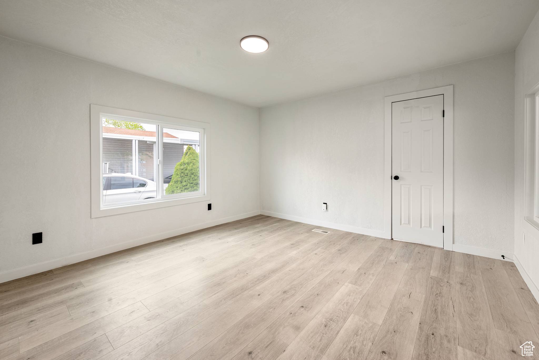 West Jordan, UT 84088,8400 S 4000 W #9