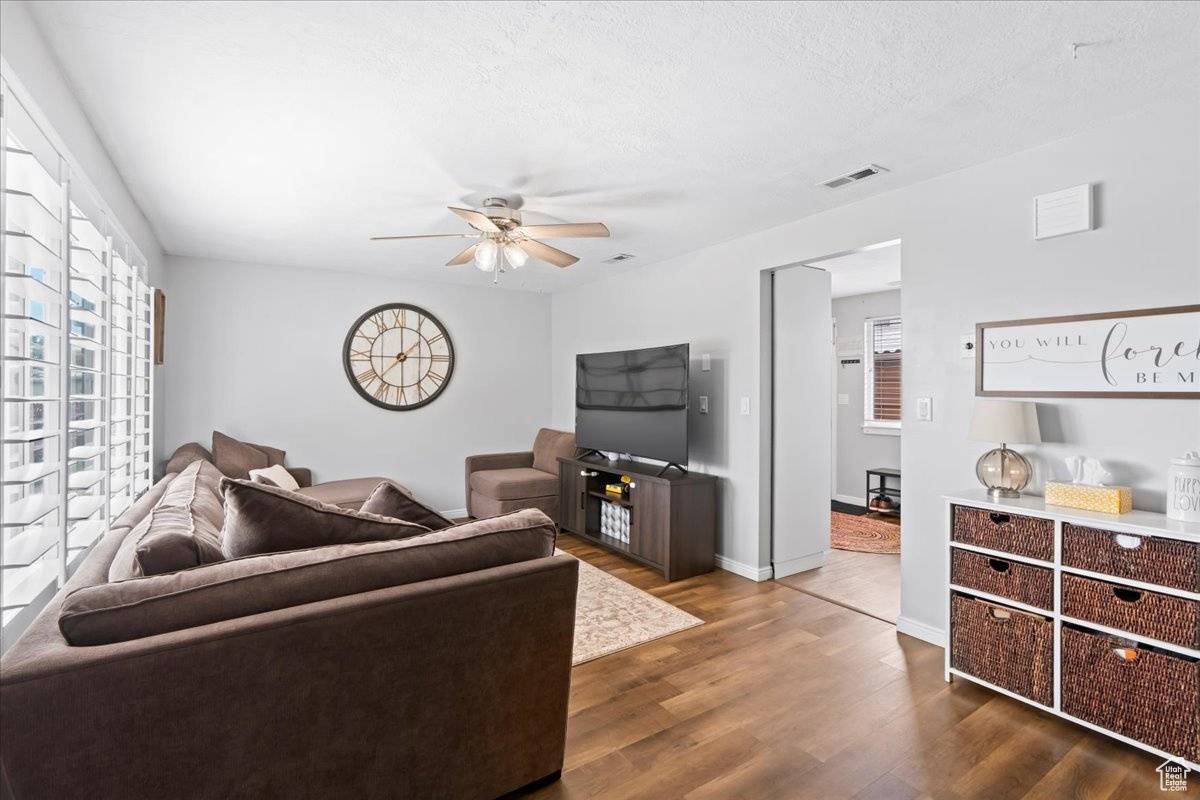 Layton, UT 84040,1064 N NAYON DR E #L