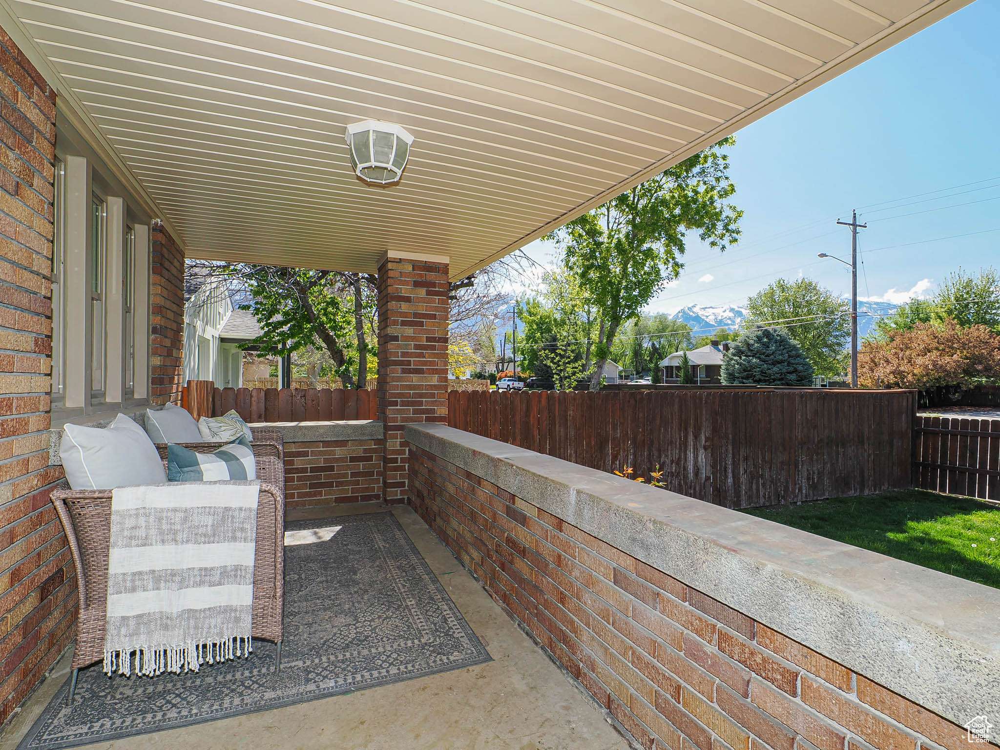 Murray, UT 84121,1453 E VINE ST S