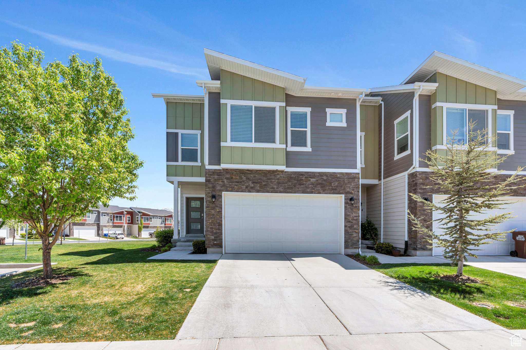 Eagle Mountain, UT 84005,7128 N MOUNTAIN FIELD DR