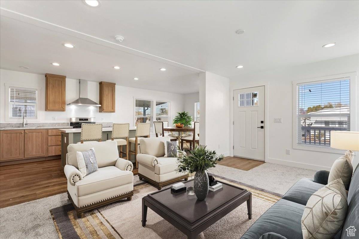 Roy, UT 84067,3800 S 1900 W #205