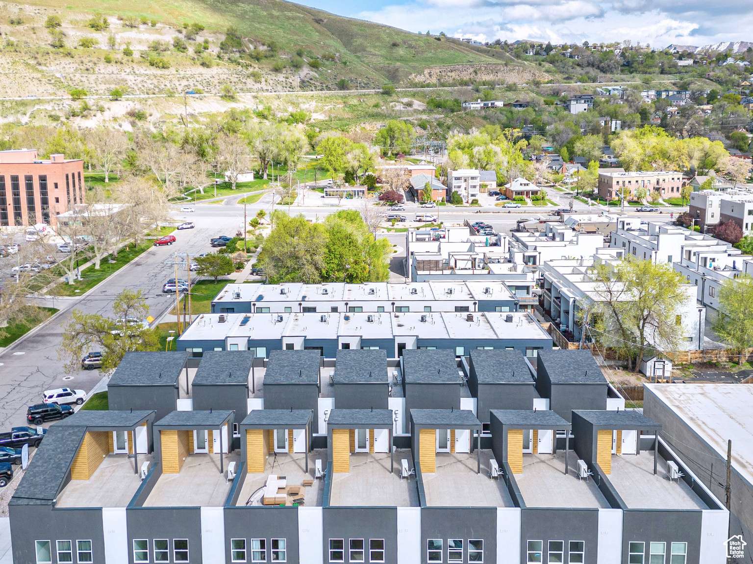 Salt Lake City, UT 84103,365 W 800 N #2