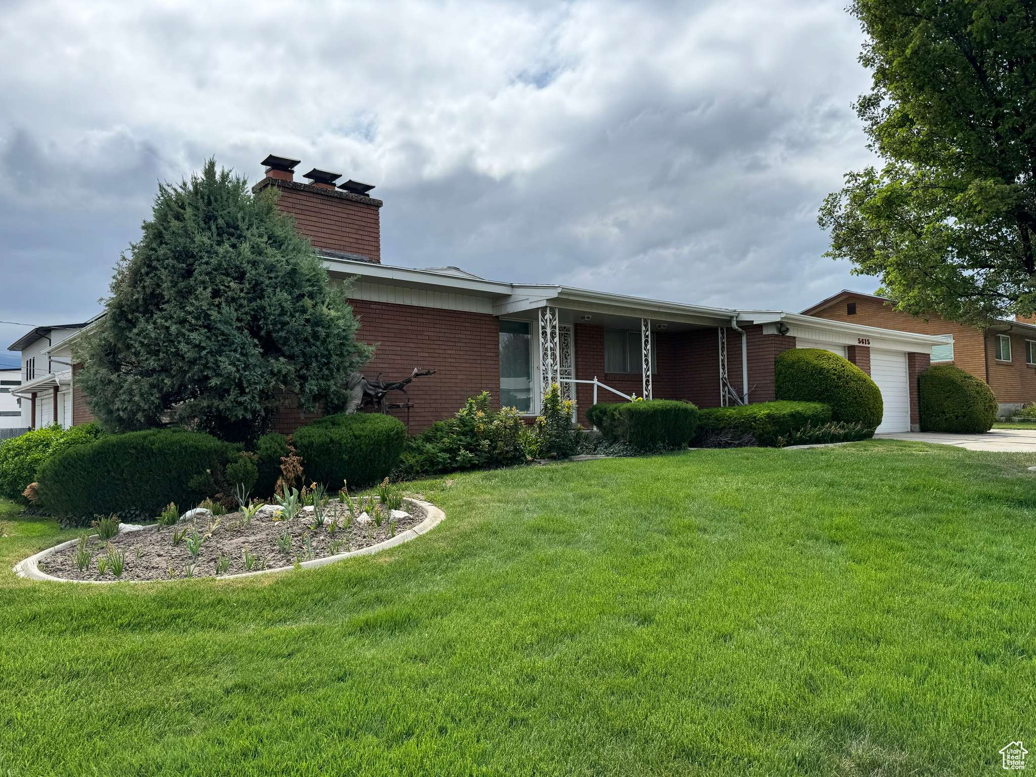 Murray, UT 84107,5615 S HILLSIDE DR