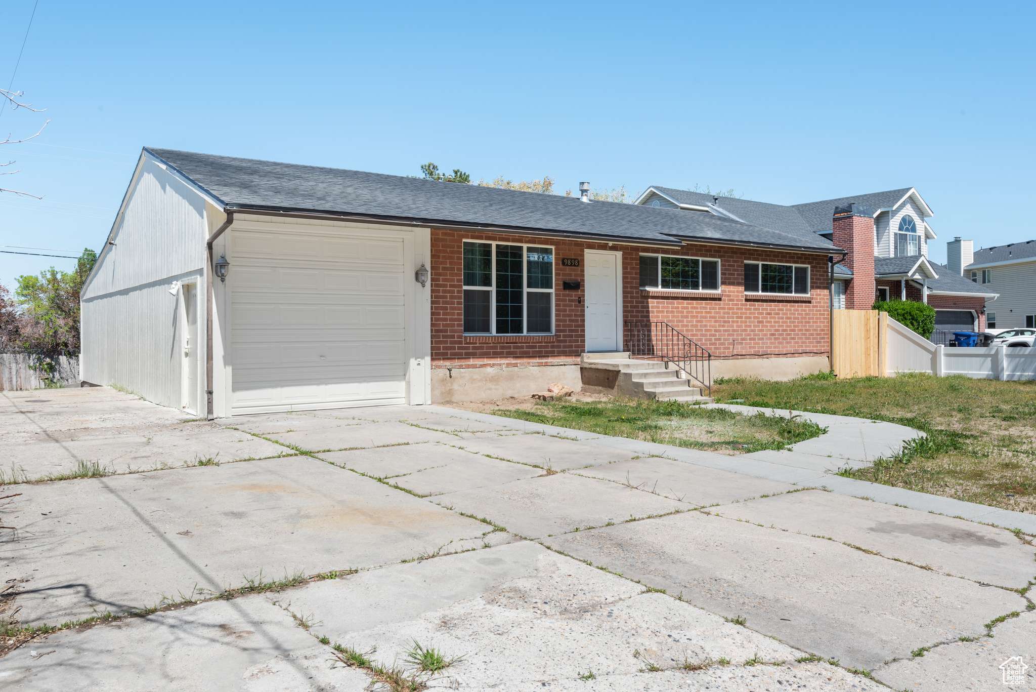 Sandy, UT 84094,9898 S BARIUM LN