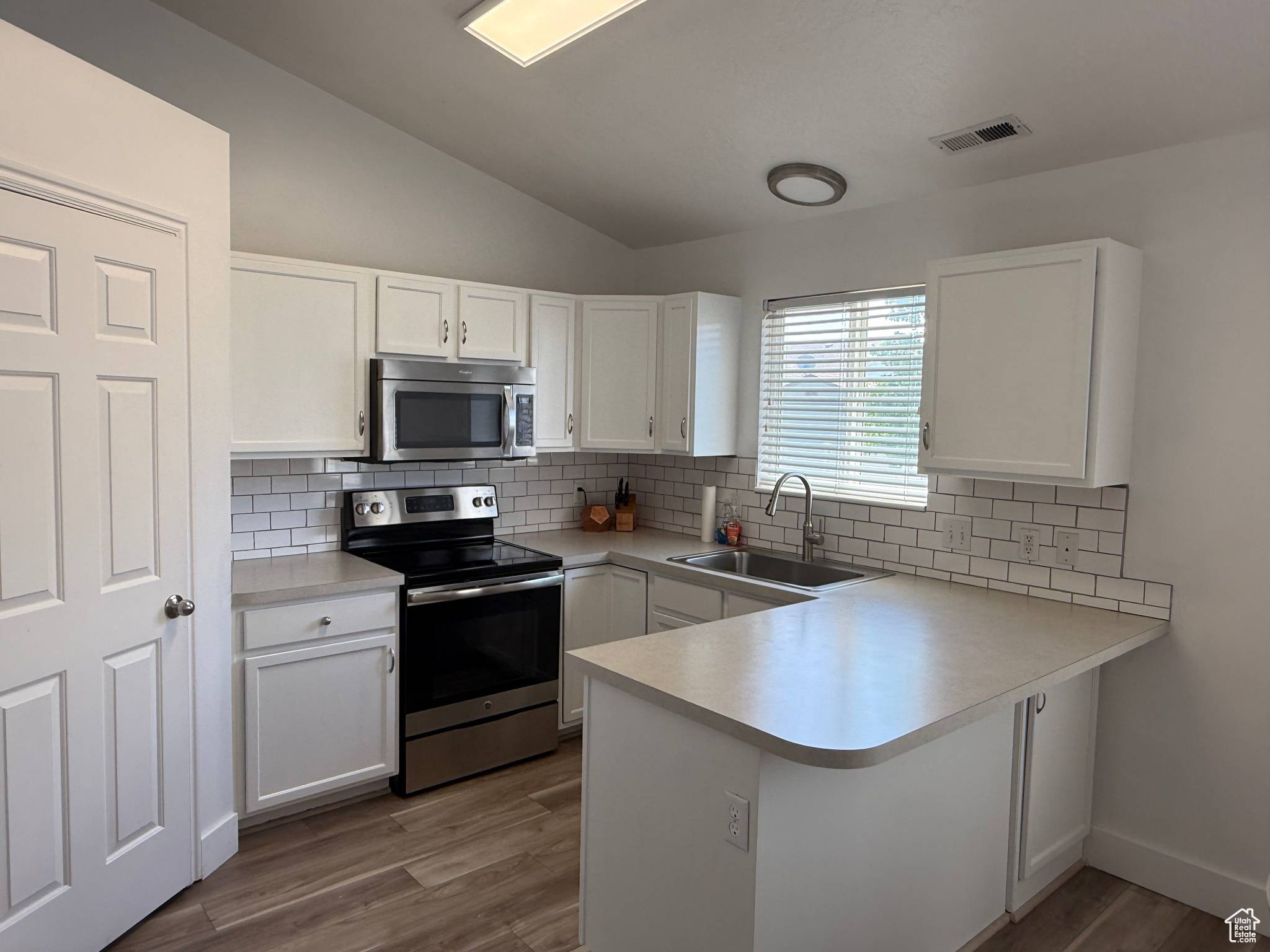 Lehi, UT 84043,1539 W 200 S