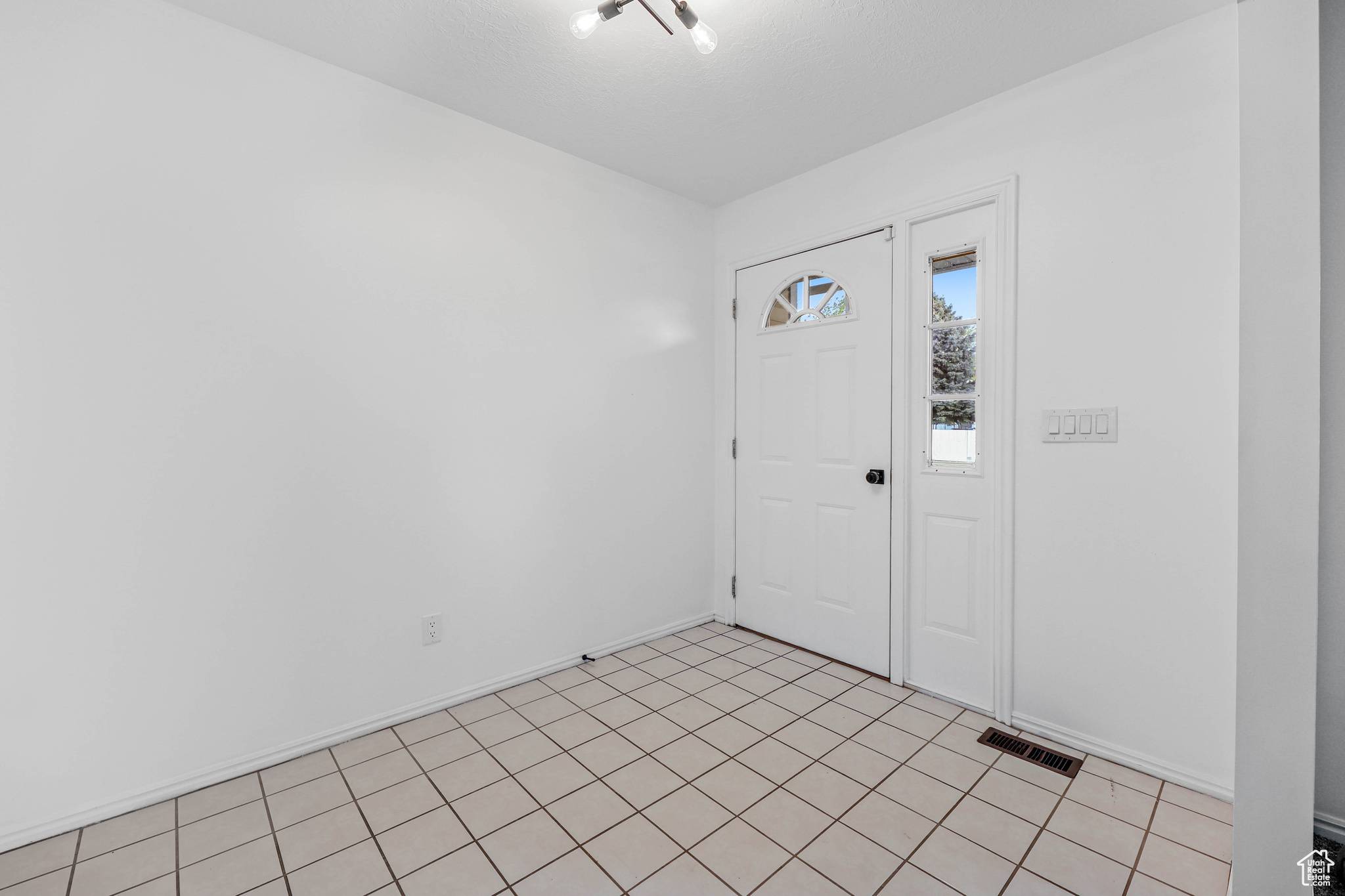 Clinton, UT 84015,1888 W 1520 N