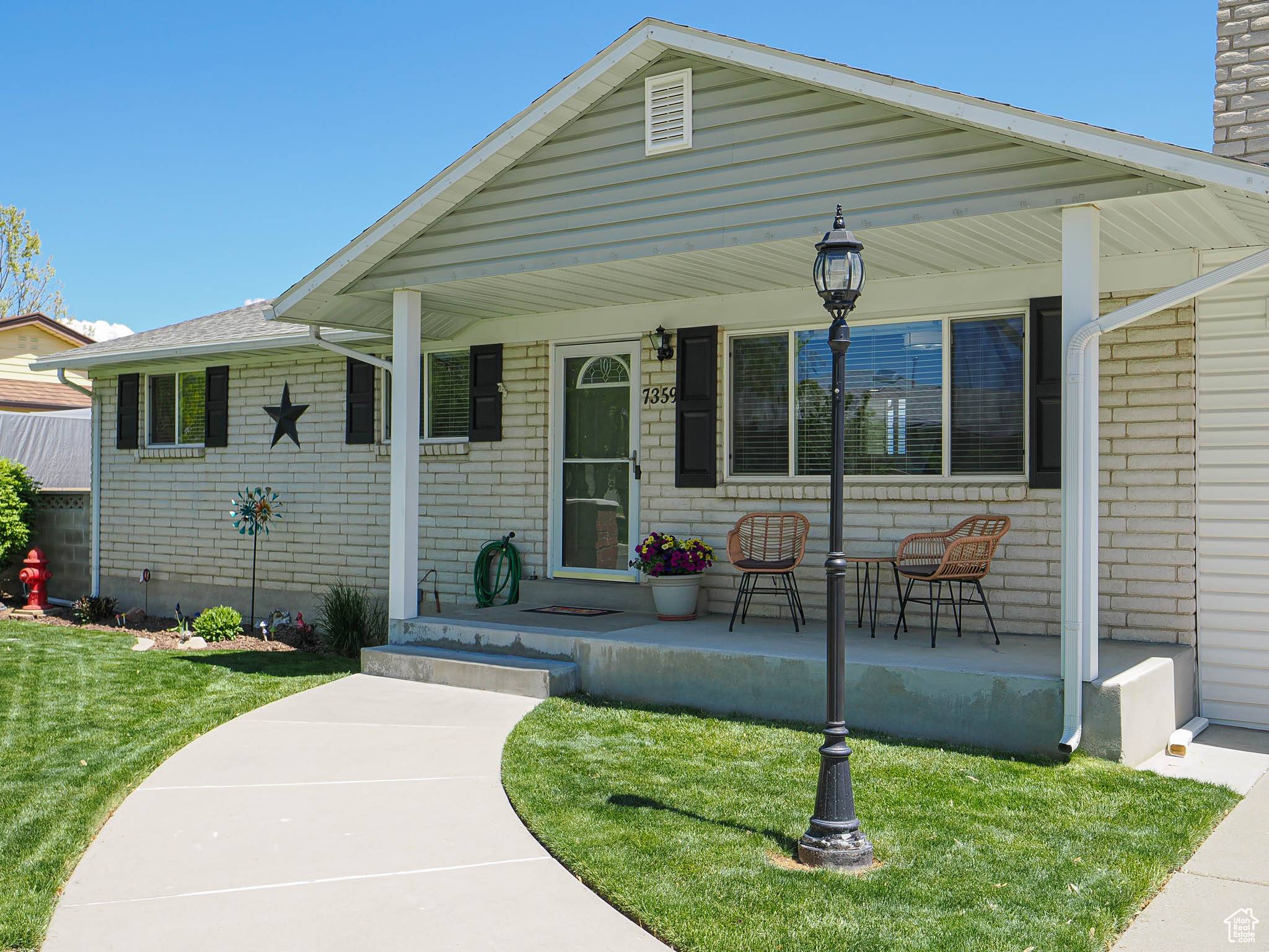 West Jordan, UT 84084,7359 S 1975 W