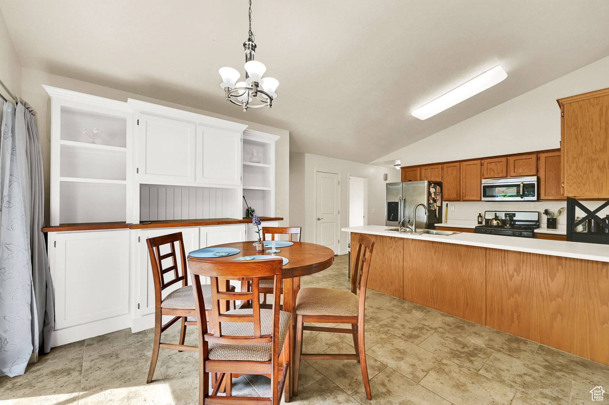 Ogden, UT 84404,157 W SOUTHWELL ST