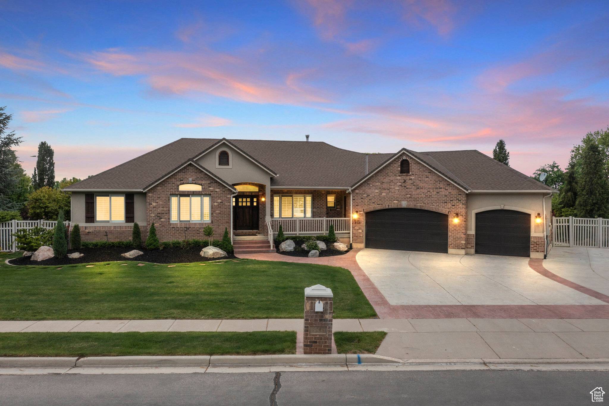 Kaysville, UT 84037,833 N 170 E