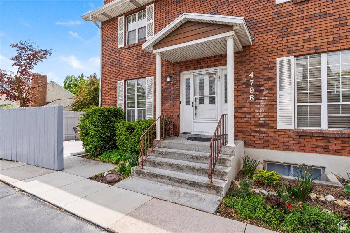 Holladay, UT 84117,4798 S SAXONY CIR