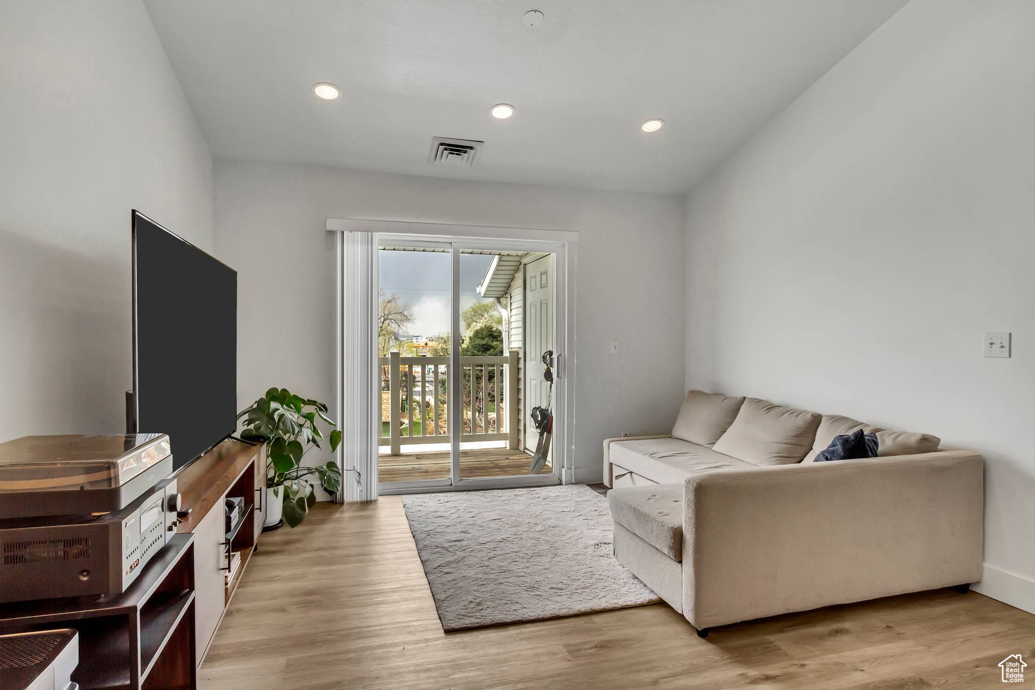 Salt Lake City, UT 84115,3860 S MCCALL ST E #3C