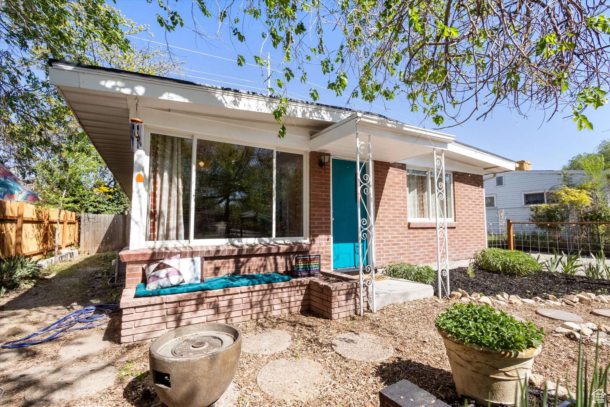 Salt Lake City, UT 84116,944 N 1400 W