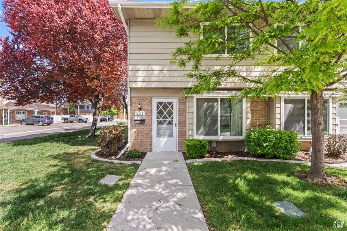 Salt Lake City, UT 84109,2111 E GEORGETOWN