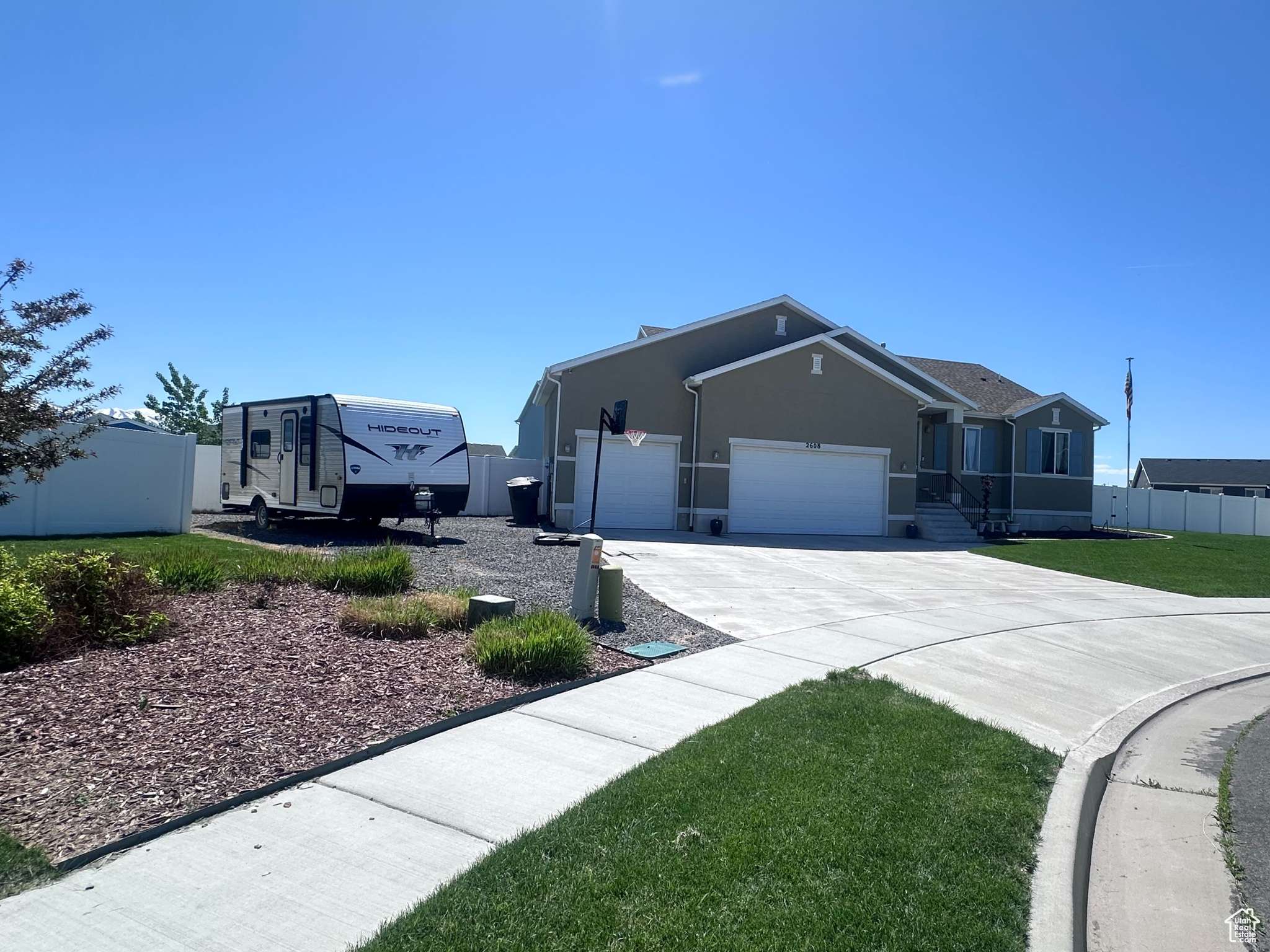Clinton, UT 84015,2608 N 2910 W