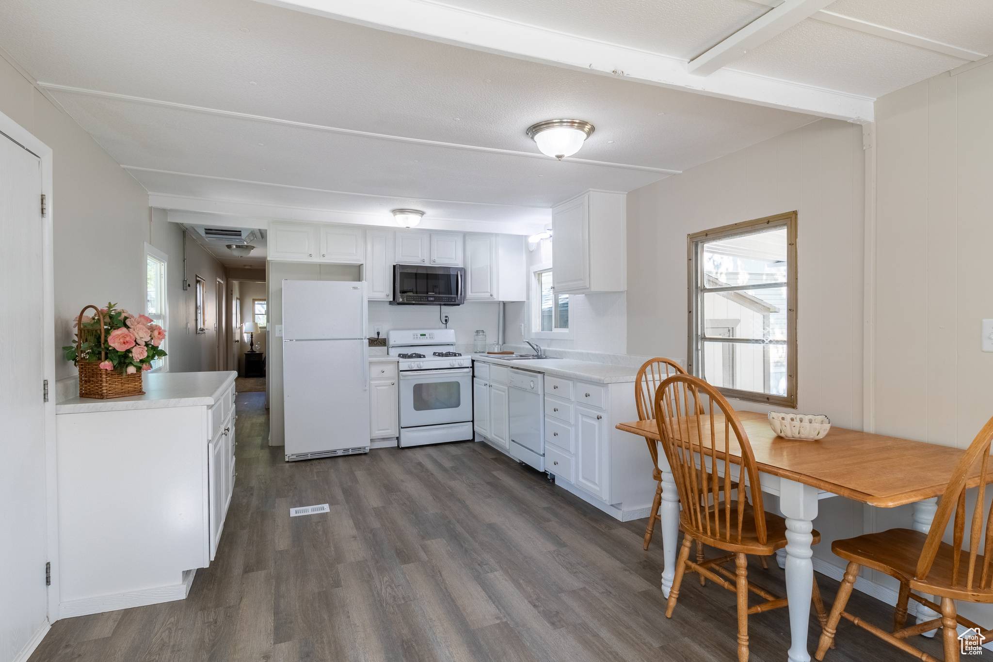 West Valley City, UT 84119,3015 S HOMECREST ST