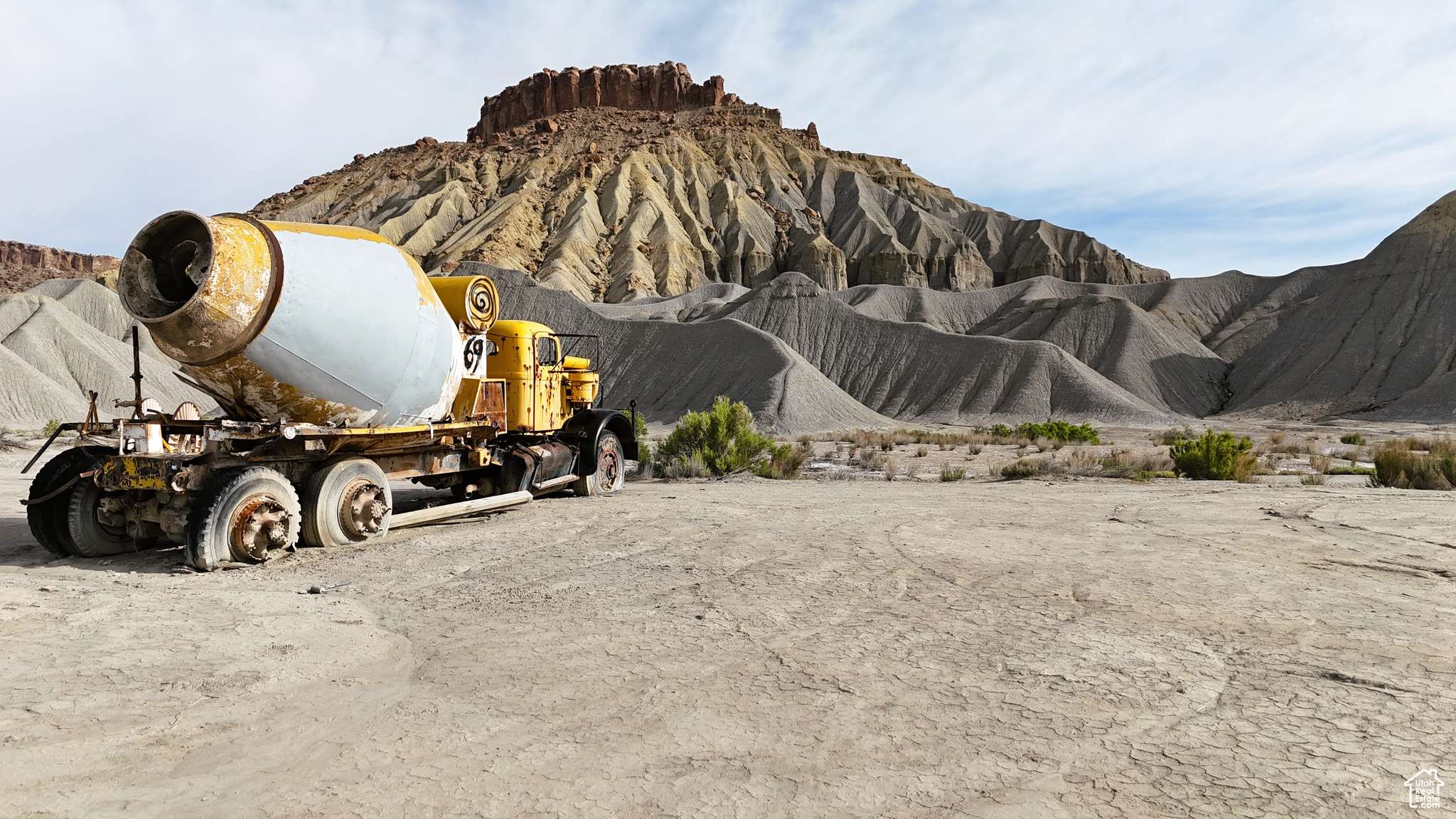 Caineville, UT 84775,1851 E HWY 24 HWY