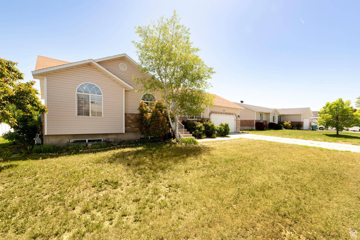 West Jordan, UT 84081,9295 S WILD CLOVER LN
