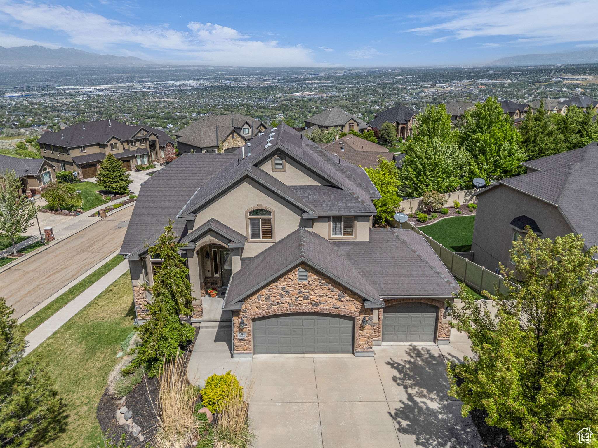 Draper, UT 84020,1381 E LANTERN LN