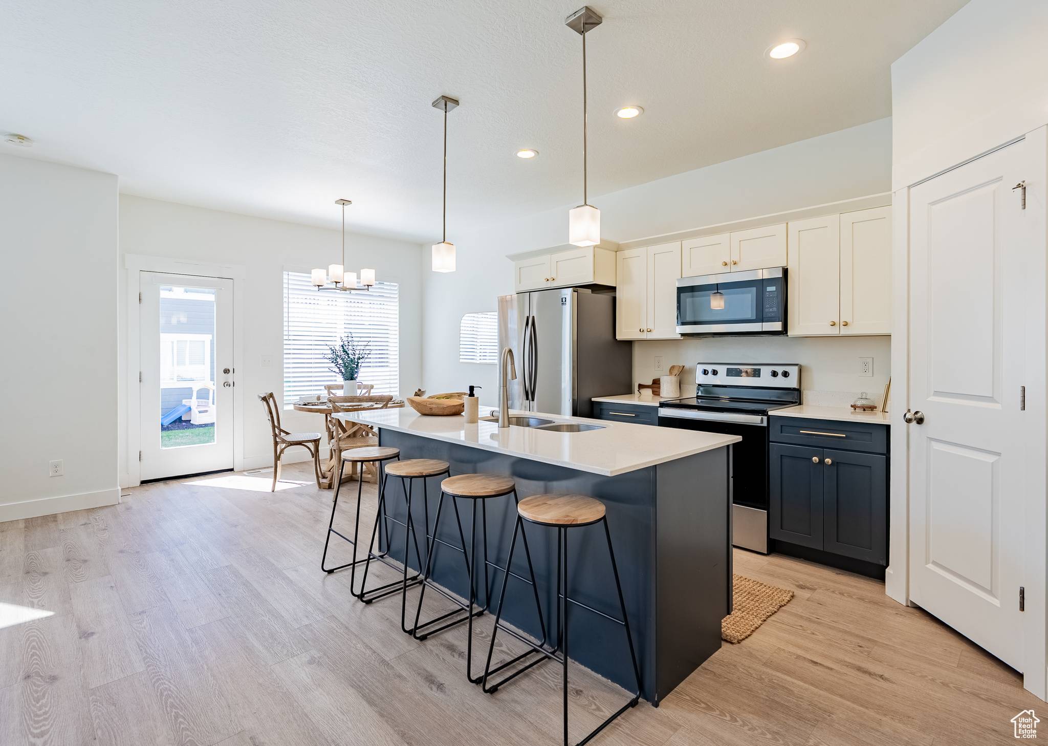 Lehi, UT 84043,1639 N 3890 W