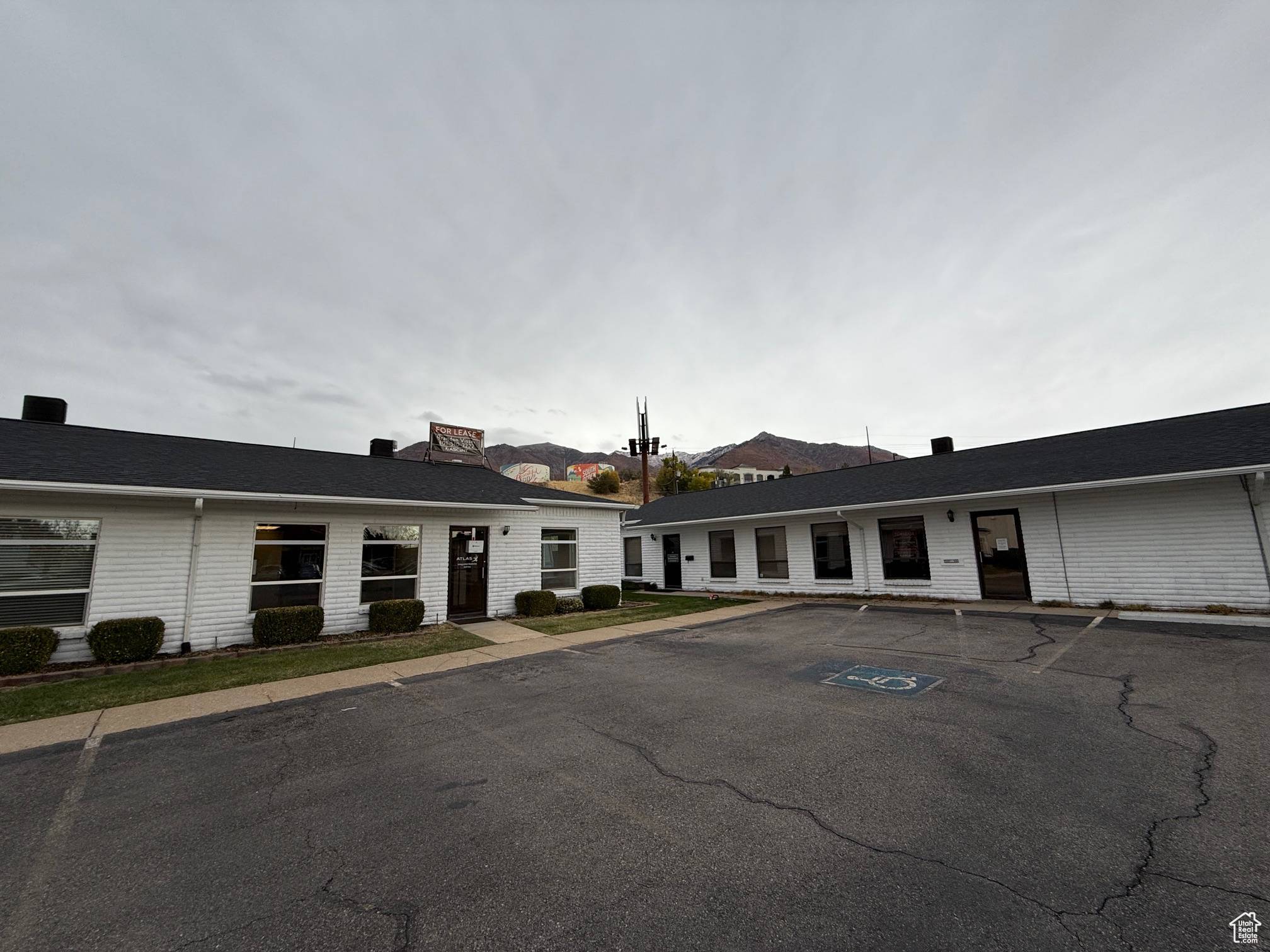 South Ogden, UT 84403,1496 E 5600 S