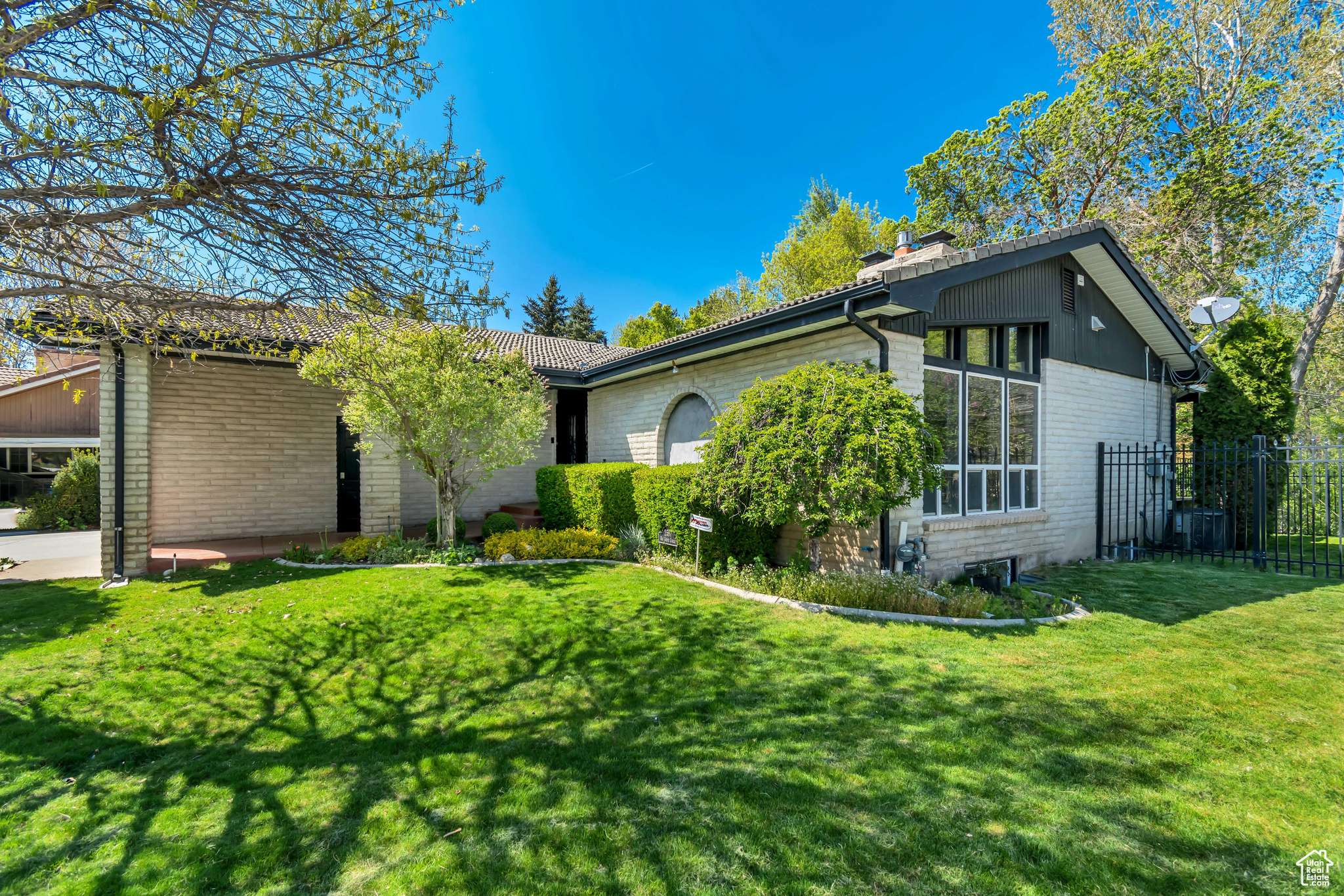 Sandy, UT 84093,2587 E OAK CREEK CIR