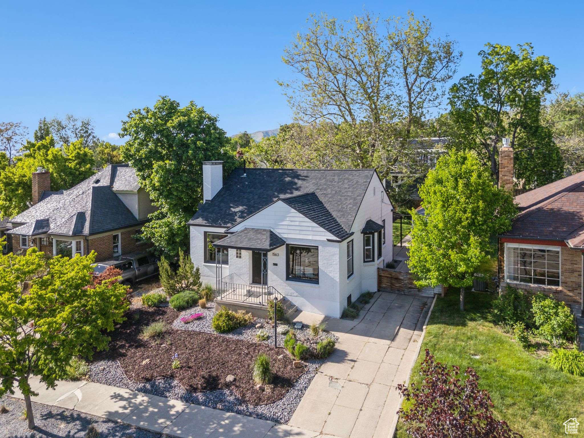 Salt Lake City, UT 84105,1563 E ROOSEVELT AVE S