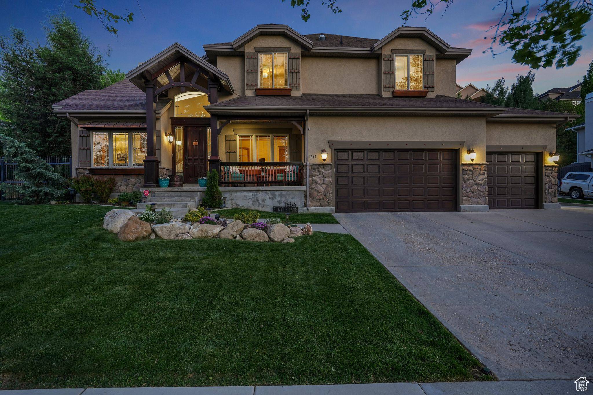 Draper, UT 84020,1684 E WYLIE LN S