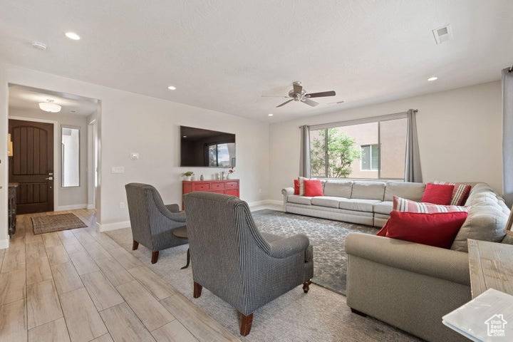 Santa Clara, UT 84765,3837 W LAZY RIVER CIR #100