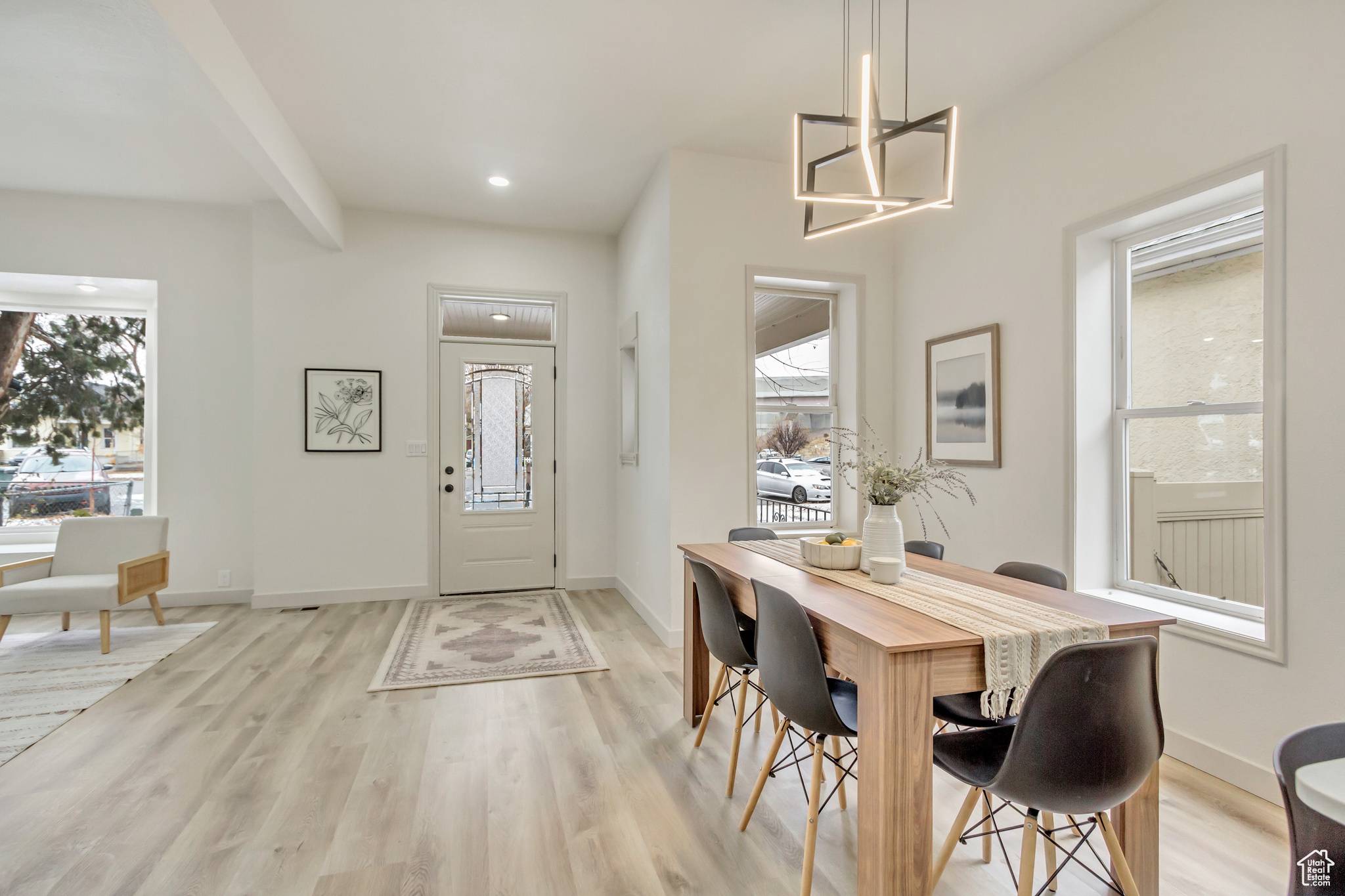Salt Lake City, UT 84104,915 W 300 S