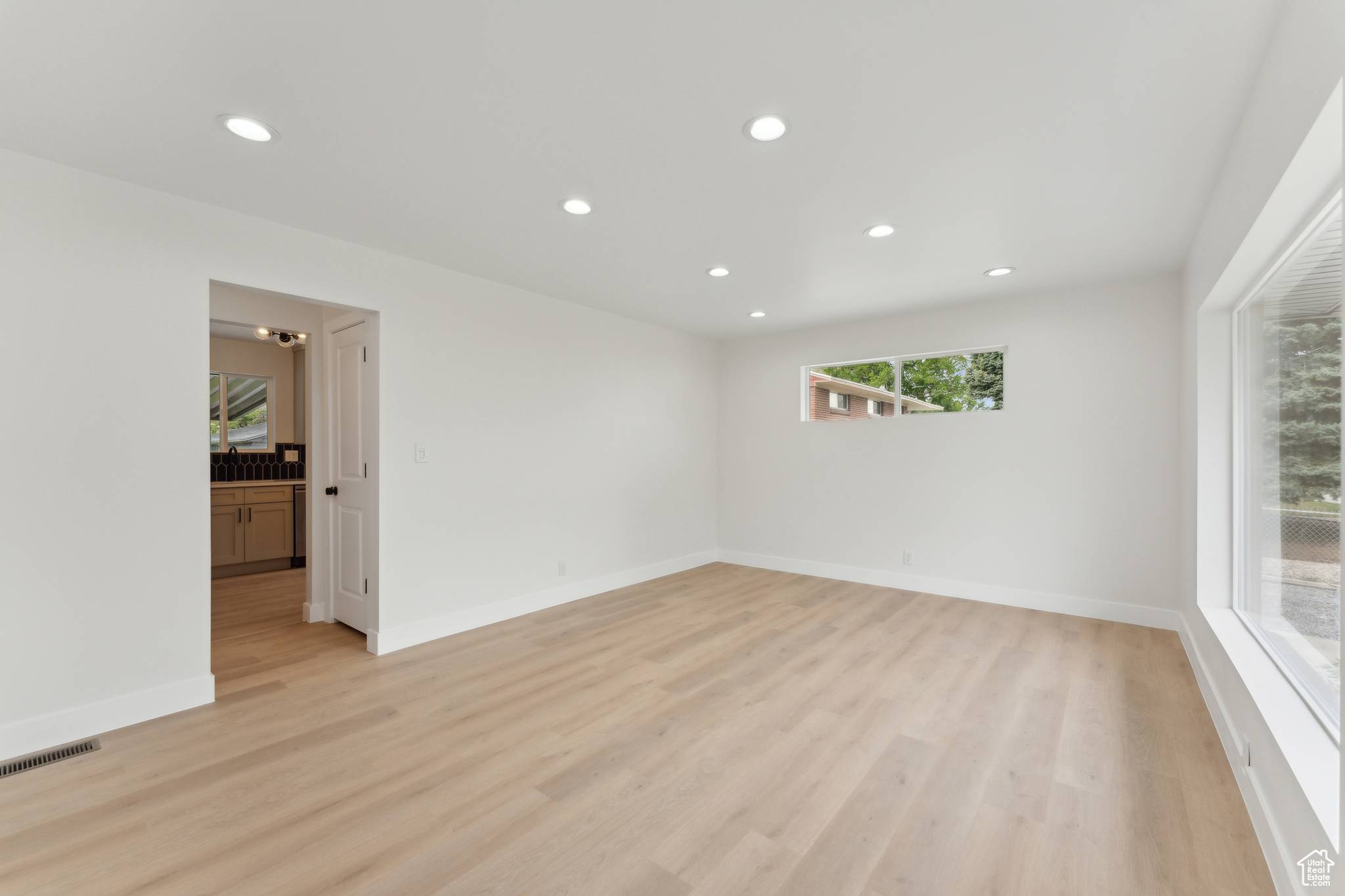 West Valley City, UT 84120,5539 W KATHLEEN AVE