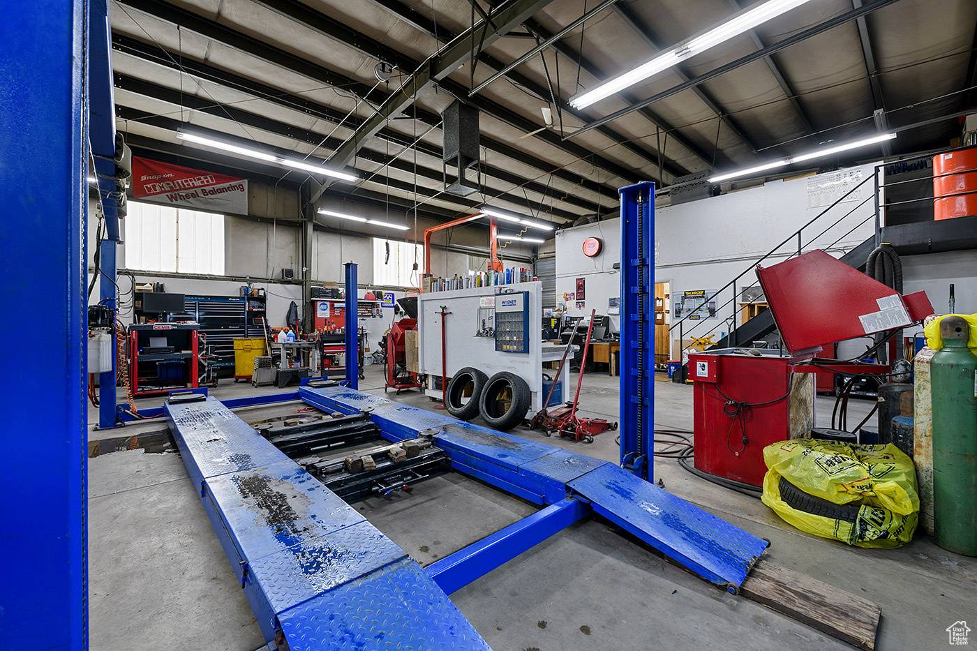 Bountiful, UT 84010,560 W 800 S