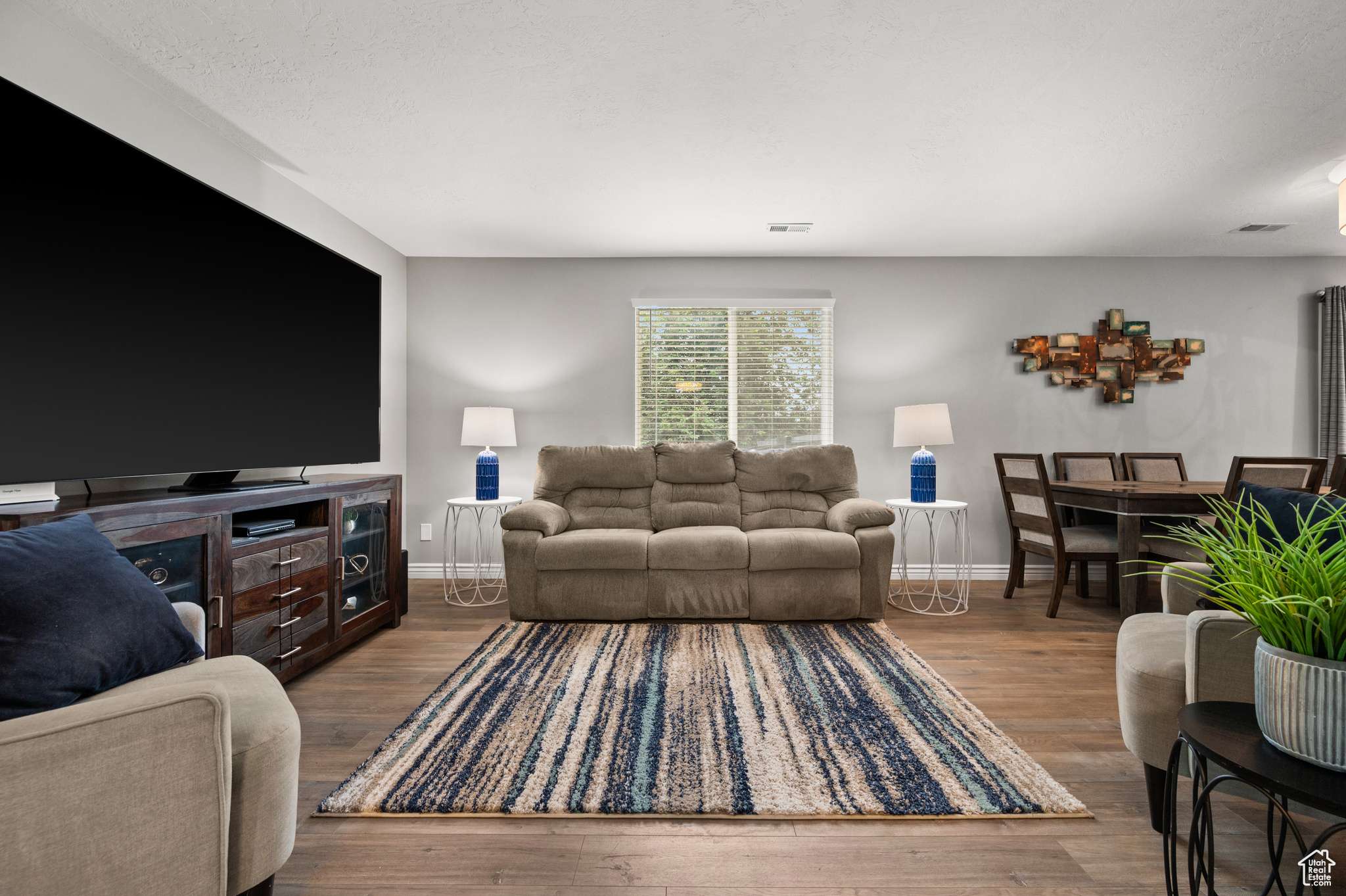 Woods Cross, UT 84087,1517 W 1300 S