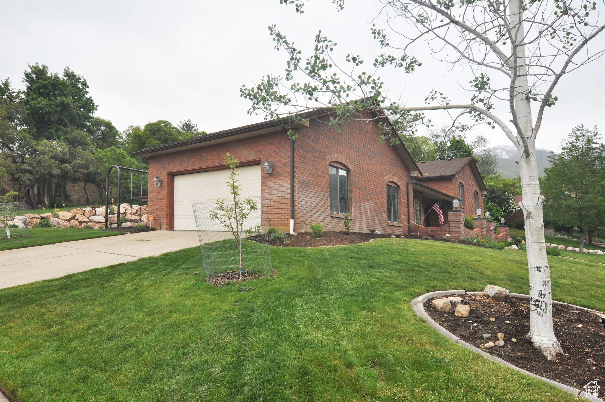 Layton, UT 84040,2539 E OAK LN