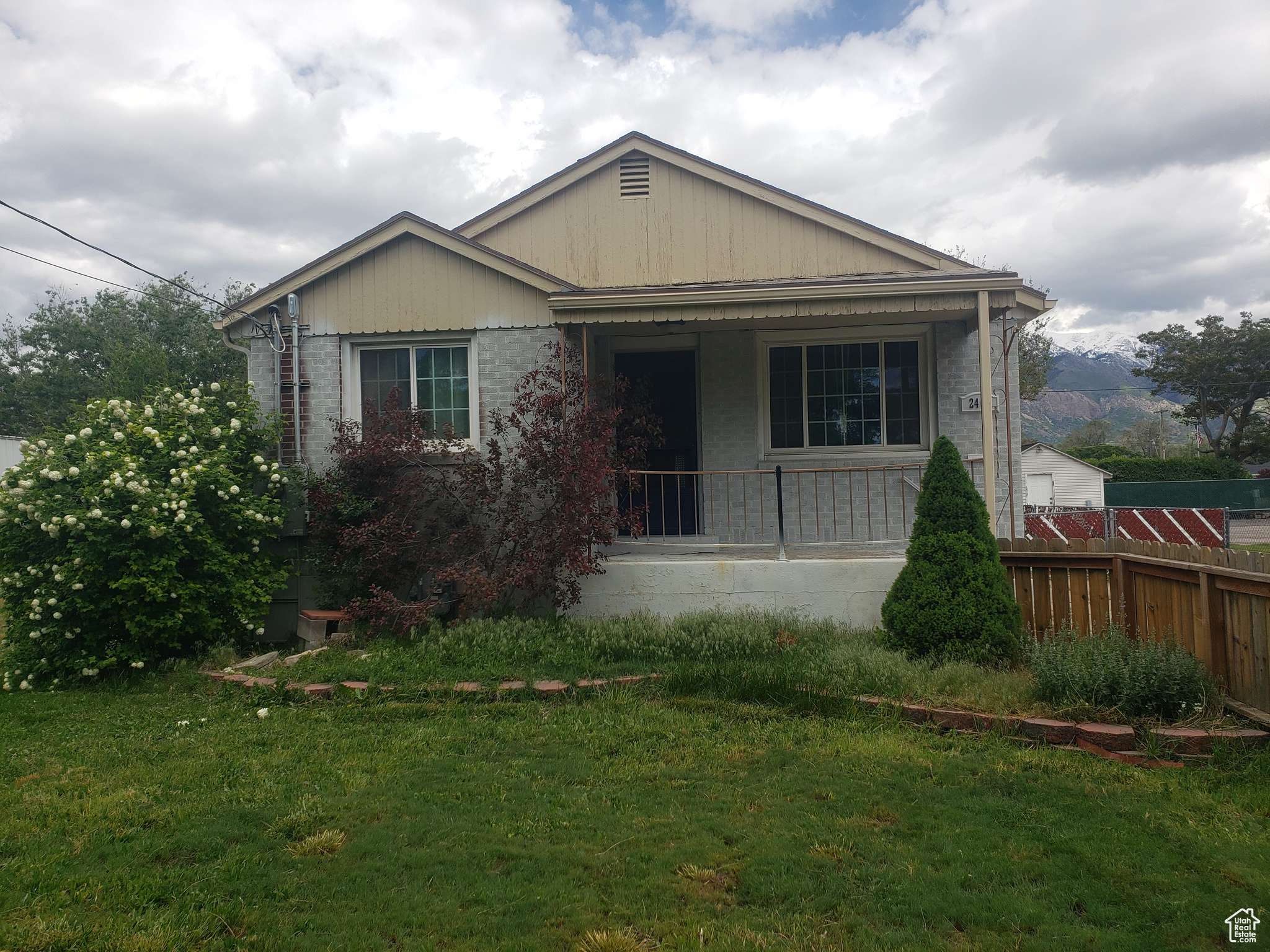 Ogden, UT 84401,2468 S E AVE W