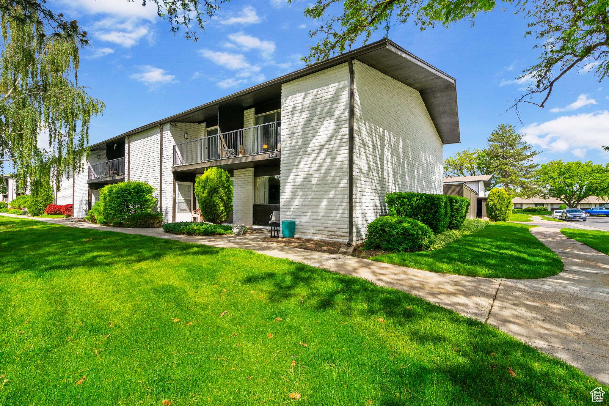 Murray, UT 84117,1061 E 5000 S
