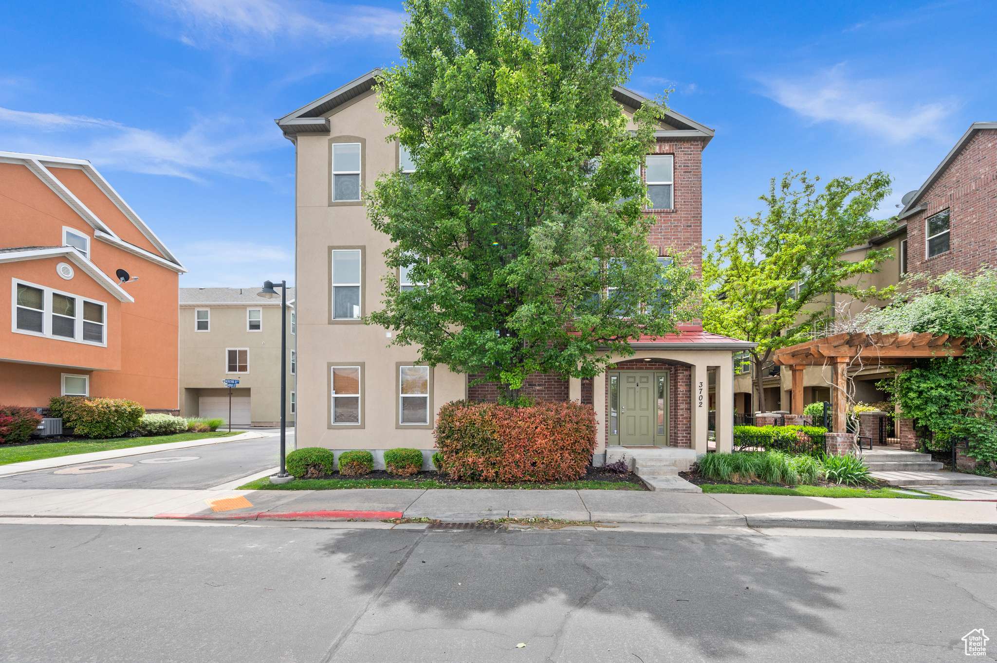 South Salt Lake, UT 84115,3702 S ARBROATH LN