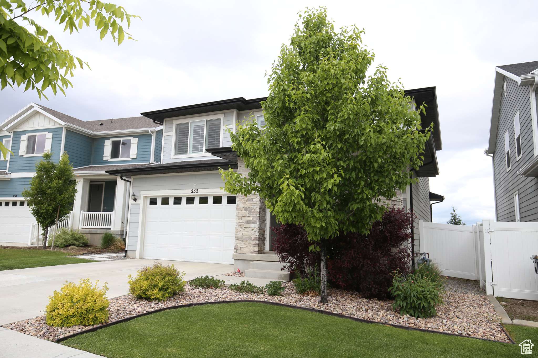 Saratoga Springs, UT 84045,252 W SNOWBERRY DR #203