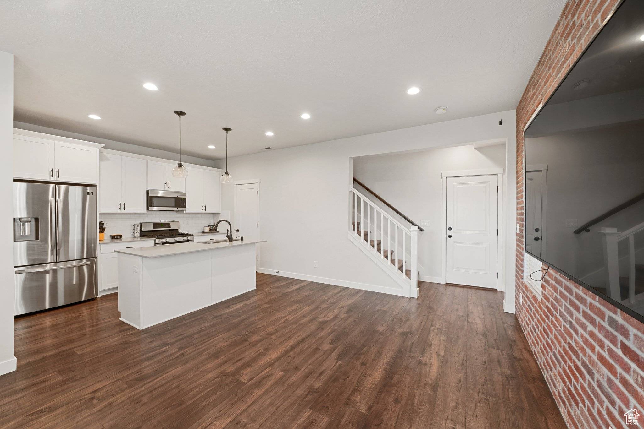 South Jordan, UT 84009,11413 S KITTY HAWK RD W