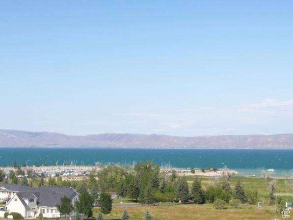Garden City, UT 84028,346 RENDEZVOUS WAY #14