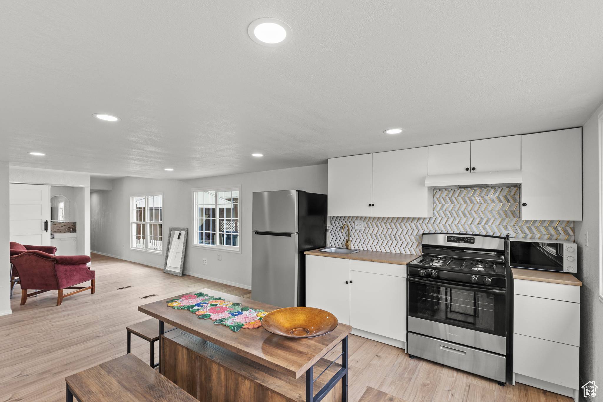 Murray, UT 84107,313 E VAGABOND DR #124